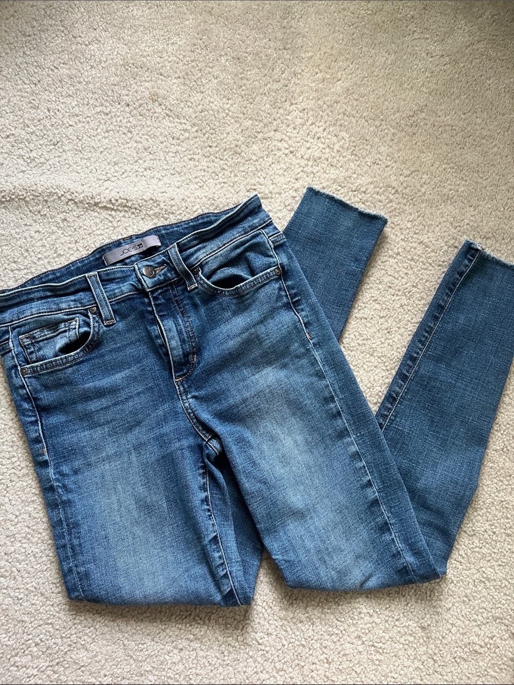 Joe’s Jeans Skinny Ankle Raw Hem 27